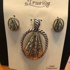 DIY Medallion and earring set